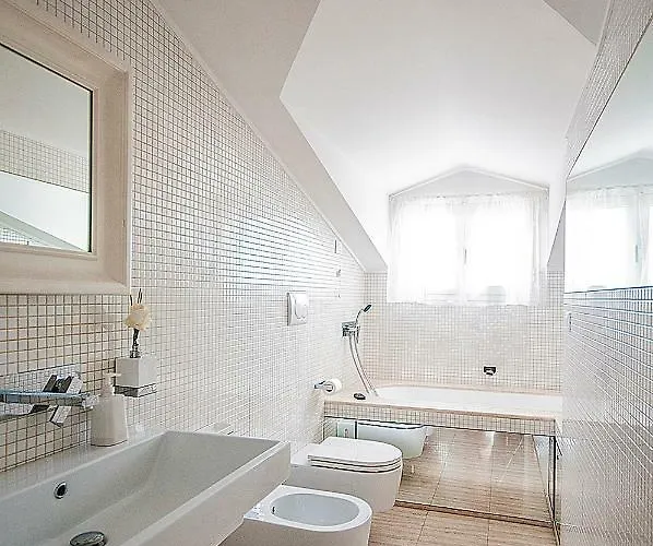 Apartment La Finestra Sulmo